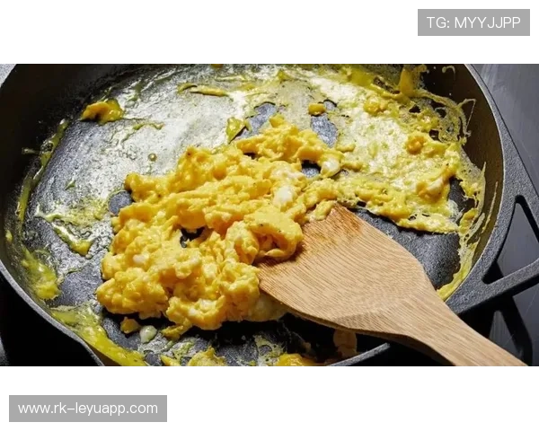 世界冠军直播翻车被妈妈催洗澡——电竞奇才的温馨日常