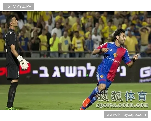 伦敦双雄再燃战火！切尔西热刺争抢波尔图前锋，前蓝军主帅愿8000万欧元放行