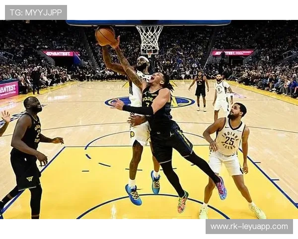 勇士掩护后三分线外连得